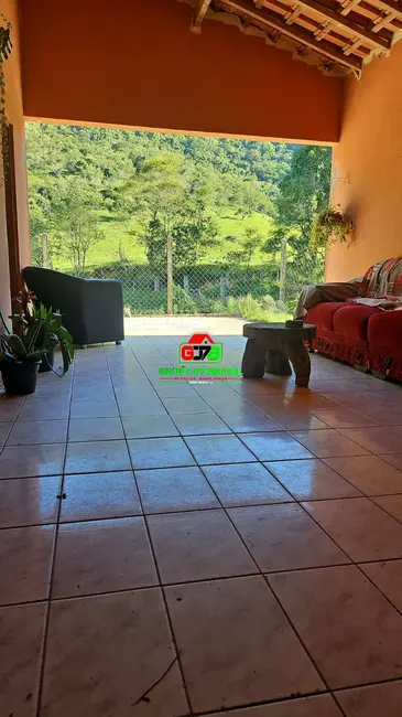 Sítio / Rancho com 3 quartos à venda, 10m2 em Paraibuna - SP - imagem 4 Foto 4 de Sítio / Rancho com 3 quartos à venda, 10m2 em Paraibuna - SP