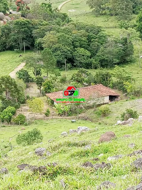 Sítio / Rancho com 3 quartos à venda, 8m2 em Paraibuna - SP - imagem 3 Foto 3 de Sítio / Rancho com 3 quartos à venda, 8m2 em Paraibuna - SP