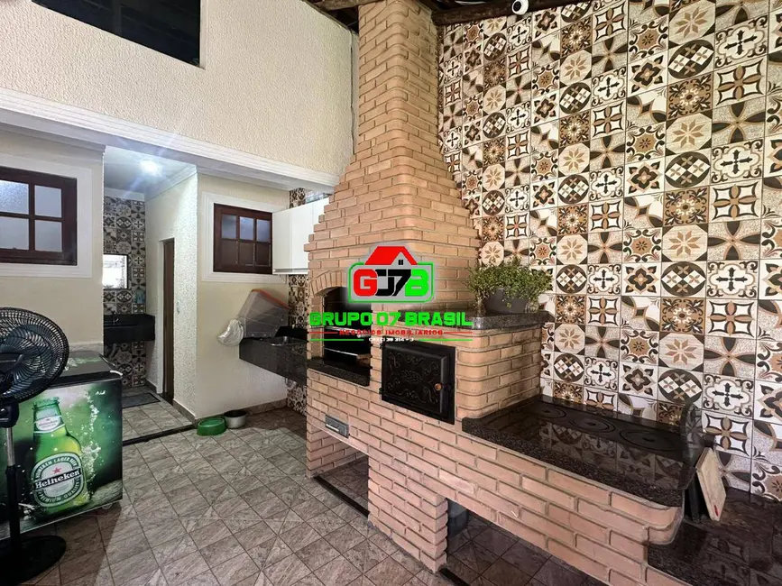 Chácara com 2 quartos à venda, 1000m2 em Sao Jose Dos Campos - SP - imagem 8 Foto 8 de Chácara com 2 quartos à venda, 1000m2 em Sao Jose Dos Campos - SP