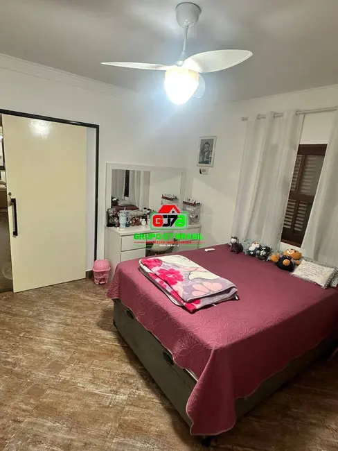 Chácara com 2 quartos à venda, 1000m2 em Sao Jose Dos Campos - SP - imagem 5 Foto 5 de Chácara com 2 quartos à venda, 1000m2 em Sao Jose Dos Campos - SP