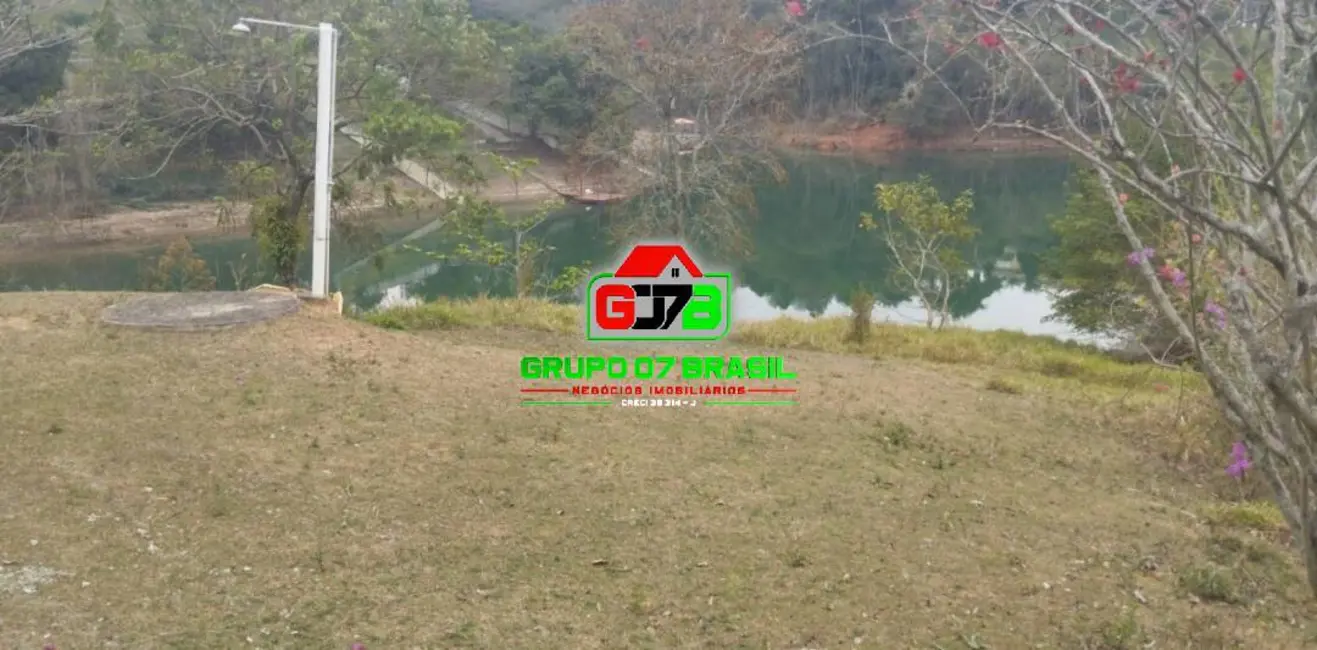 Foto 2 de Casa de Condomínio com 5 quartos à venda, 2490m2 em Chácaras Condomínio Recanto Pássaros II, Jacarei - SP