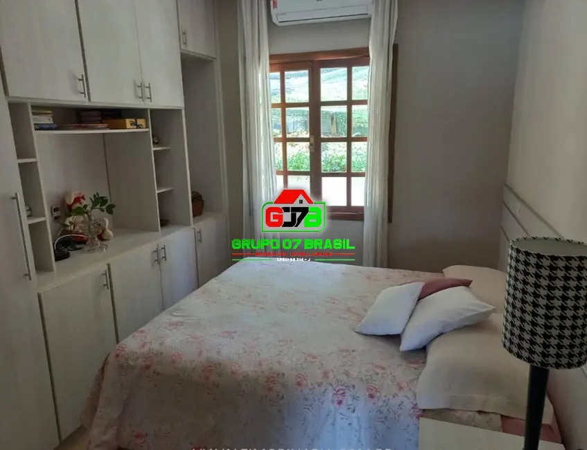 Foto 6 de Casa de Condomínio com 5 quartos à venda e para alugar, 5500m2 em Chácaras Condomínio Recanto Pássaros II, Jacarei - SP