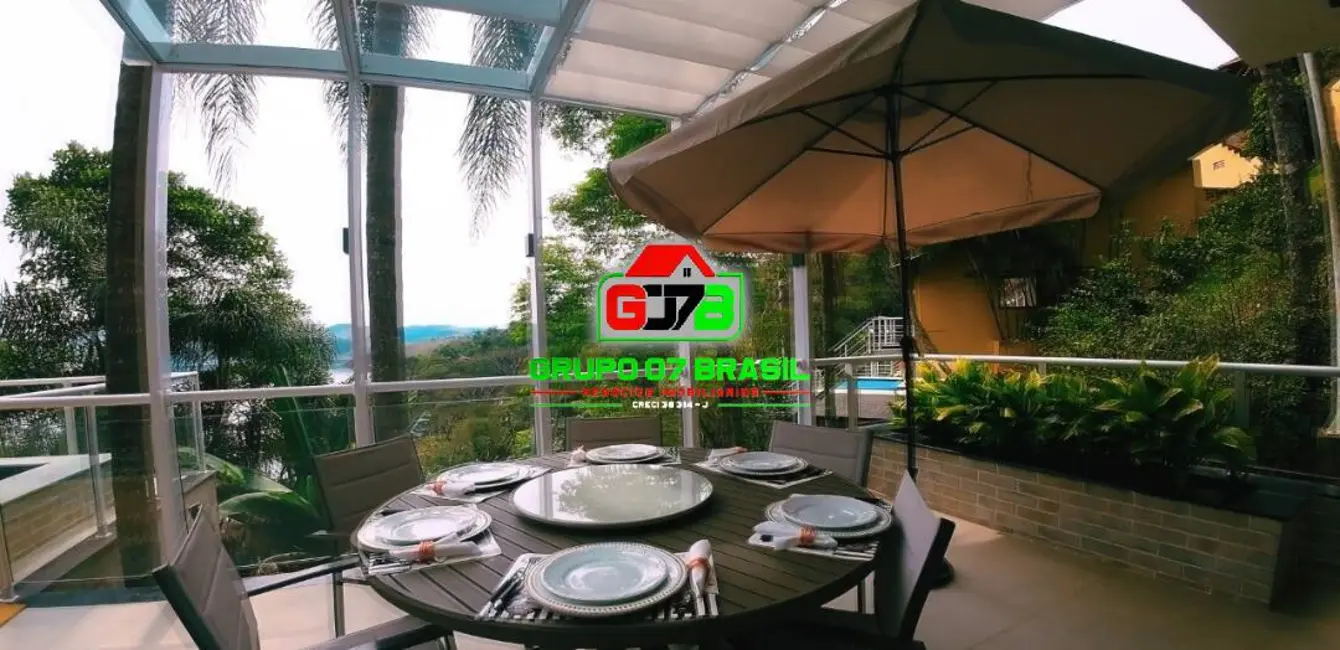 Foto 1 de Casa de Condomínio com 5 quartos à venda, 2100m2 em Chácaras Condomínio Recanto Pássaros II, Jacarei - SP