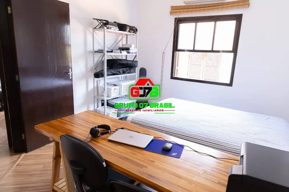 Casa com 3 quartos à venda, 147m2 em Vila Formosa, Jacarei - SP - imagem 3 Foto 3 de Casa com 3 quartos à venda, 147m2 em Vila Formosa, Jacarei - SP