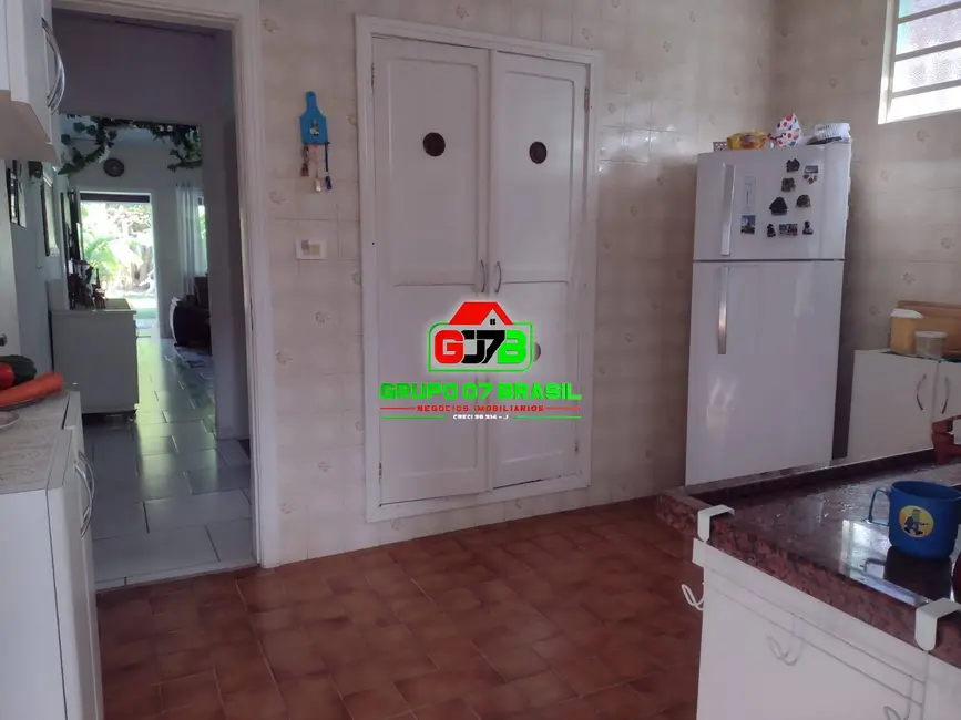 Foto 2 de Casa à venda, 769m2 em Centro, Caraguatatuba - SP