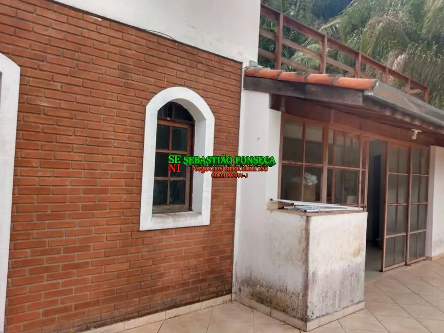 Chácara com 3 quartos à venda, 640m2 em Centro, Jambeiro - SP - imagem 4 Foto 4 de Chácara com 3 quartos à venda, 640m2 em Centro, Jambeiro - SP