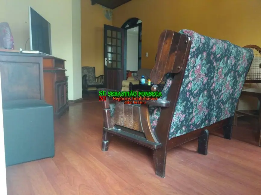 Chácara com 3 quartos à venda, 640m2 em Centro, Jambeiro - SP - imagem 3 Foto 3 de Chácara com 3 quartos à venda, 640m2 em Centro, Jambeiro - SP