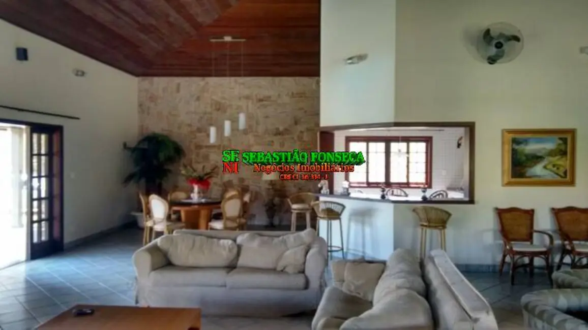 Foto 3 de Fazenda / Haras à venda, 107m2 em Centro, Cachoeira Paulista - SP