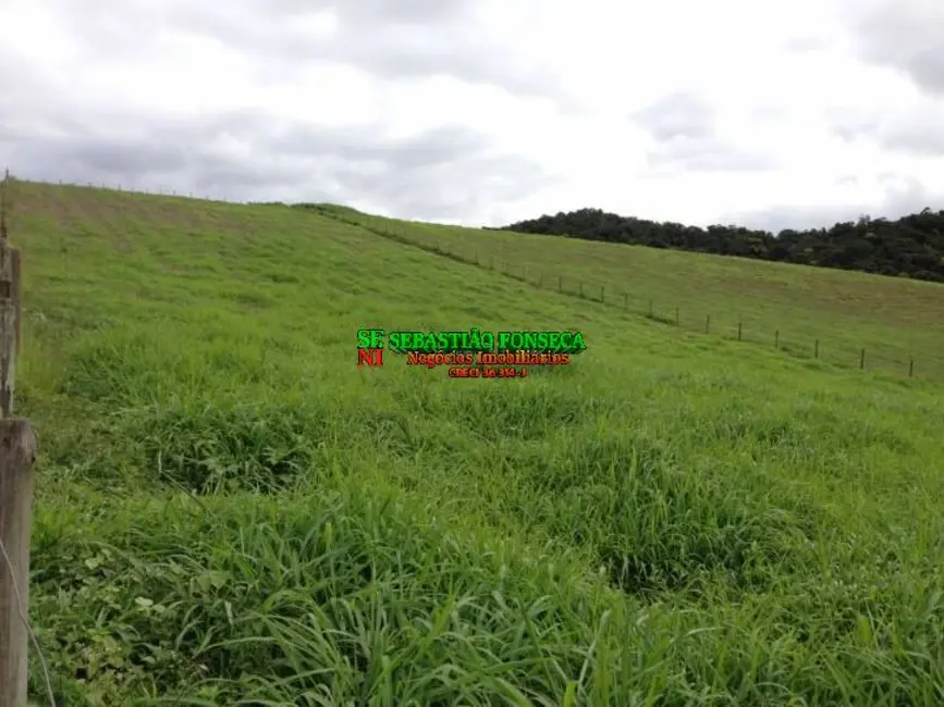 Foto 2 de Fazenda / Haras à venda, 107m2 em Centro, Cachoeira Paulista - SP