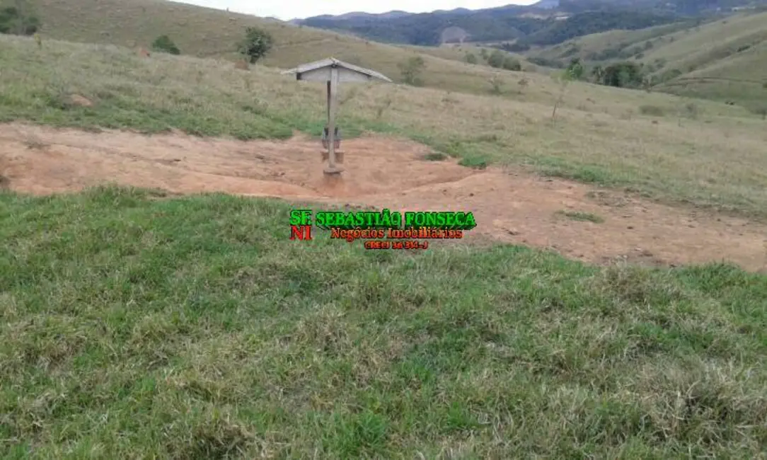 Foto 3 de Chácara à venda, 302m2 em Centro, Santa Branca - SP