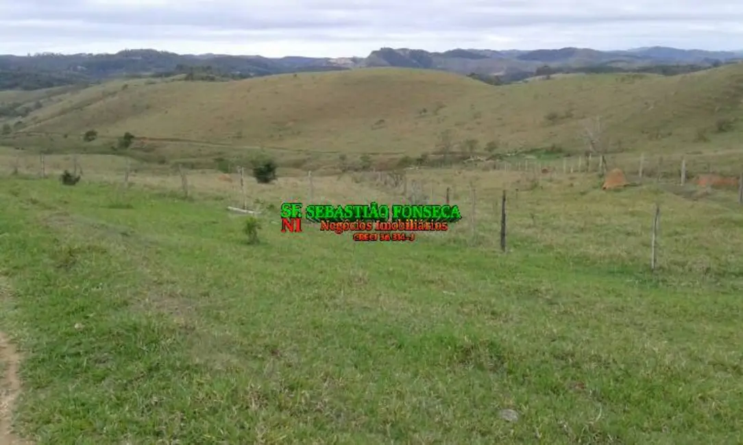 Foto 1 de Chácara à venda, 302m2 em Centro, Santa Branca - SP