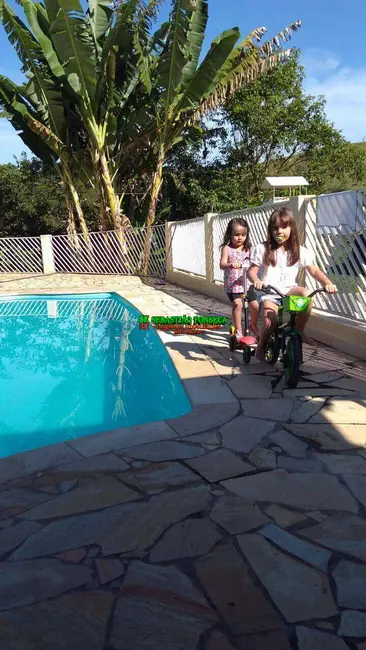 Chácara com 2 quartos à venda, 6000m2 em Centro, Paraibuna - SP - imagem 3 Foto 3 de Chácara com 2 quartos à venda, 6000m2 em Centro, Paraibuna - SP