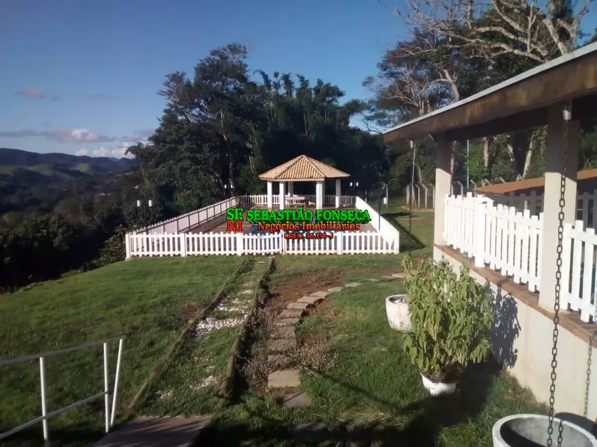 Chácara com 3 quartos à venda, 6000m2 em Centro, Paraibuna - SP - imagem 3 Foto 3 de Chácara com 3 quartos à venda, 6000m2 em Centro, Paraibuna - SP