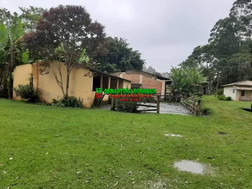 Sítio / Rancho à venda, 10m2 em Centro, Paraibuna - SP - imagem 6 Foto 6 de Sítio / Rancho à venda, 10m2 em Centro, Paraibuna - SP
