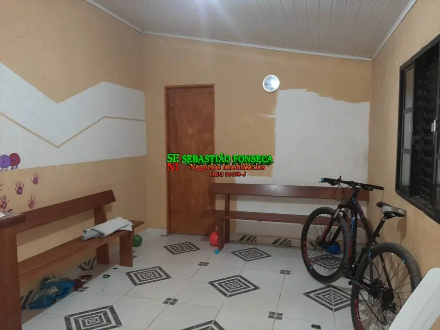 Casa com 3 quartos à venda, 300m2 em Paraibuna - SP - imagem 5 Foto 5 de Casa com 3 quartos à venda, 300m2 em Paraibuna - SP