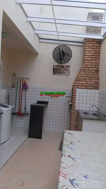 Foto 7 de Sobrado com 3 quartos à venda, 150m2 em Centro, Caraguatatuba - SP