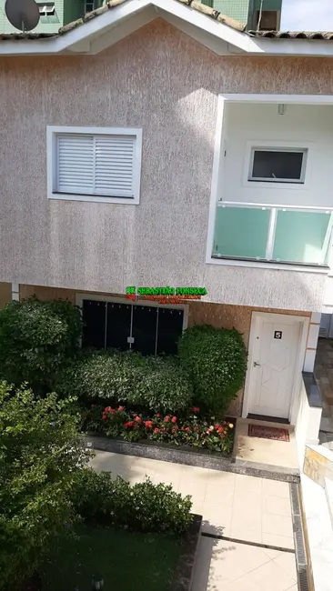 Foto 4 de Sobrado com 3 quartos à venda, 150m2 em Centro, Caraguatatuba - SP