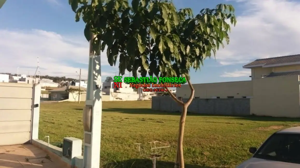 Foto 3 de Terreno / Lote à venda, 327m2 em Bairro do Grama, Cacapava - SP