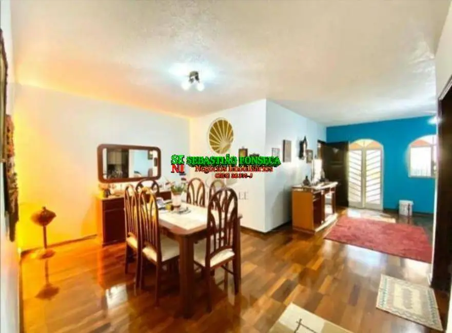 Casa com 3 quartos à venda, 300m2 em Sao Jose Dos Campos - SP - imagem 6 Foto 6 de Casa com 3 quartos à venda, 300m2 em Sao Jose Dos Campos - SP