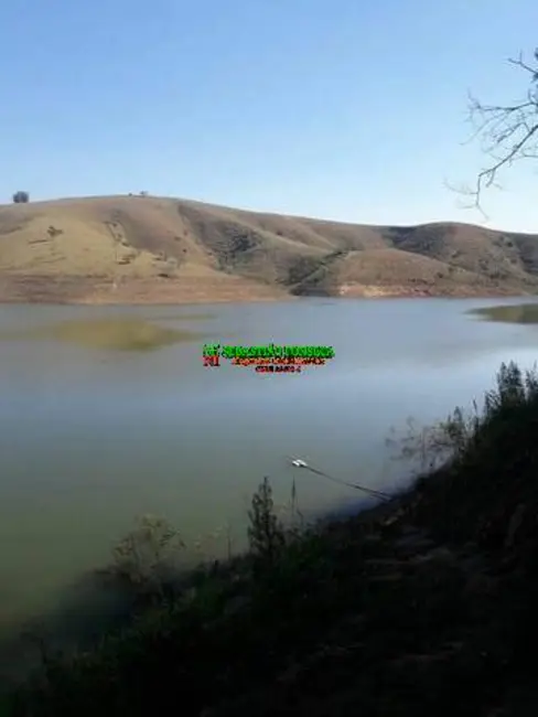 Chácara com 2 quartos à venda, 3000m2 em Centro, Jambeiro - SP - imagem 7 Foto 7 de Chácara com 2 quartos à venda, 3000m2 em Centro, Jambeiro - SP