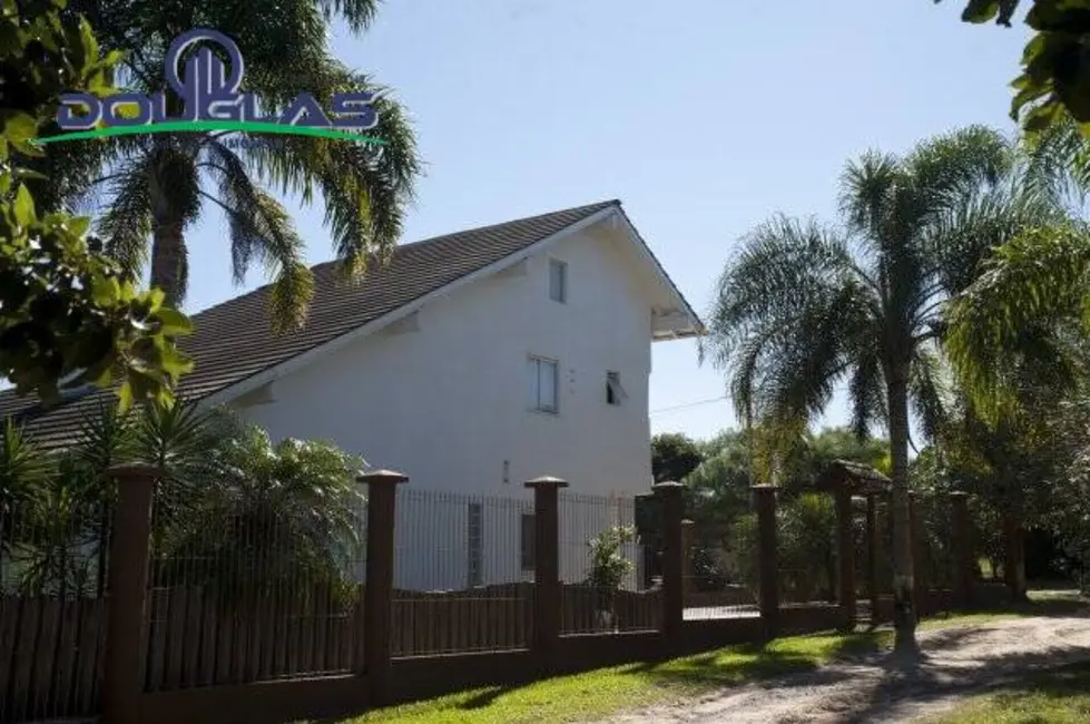 Foto 3 de Casa com 3 quartos à venda, 400m2 em Viamao - RS