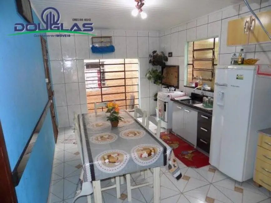 Casa com 4 quartos à venda, 108m2 em Viamao - RS - imagem 5 Foto 5 de Casa com 4 quartos à venda, 108m2 em Viamao - RS