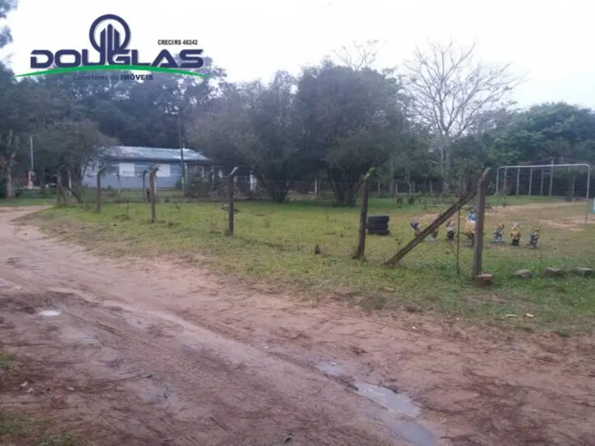 Casa com 2 quartos à venda, 1650m2 em Viamao - RS - imagem 4 Foto 4 de Casa com 2 quartos à venda, 1650m2 em Viamao - RS