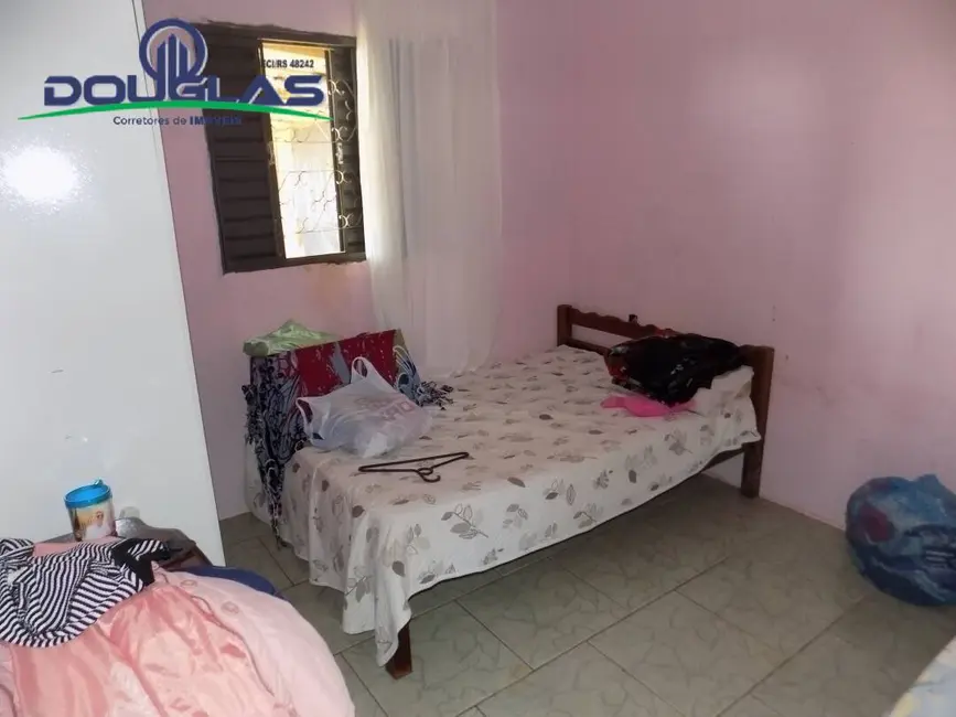 Casa com 3 quartos à venda, 450m2 em Viamao - RS - imagem 4 Foto 4 de Casa com 3 quartos à venda, 450m2 em Viamao - RS