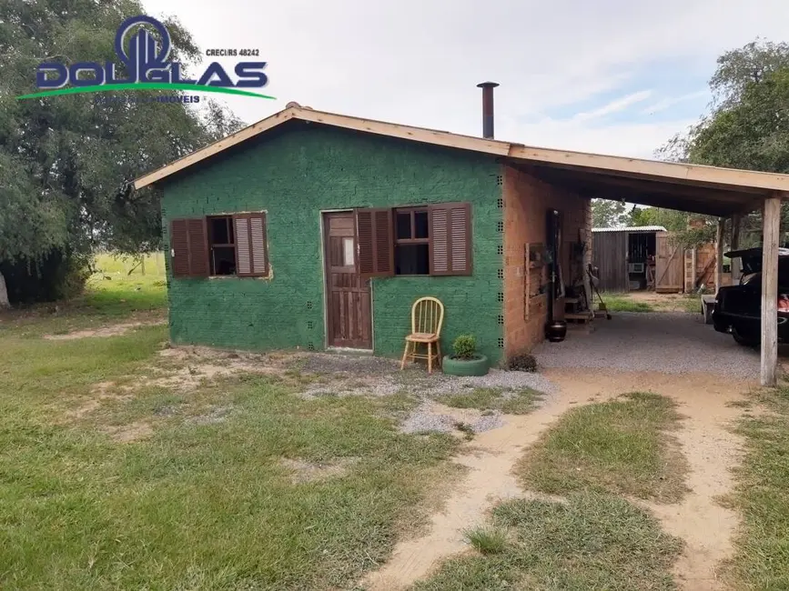 Foto 2 de Casa com 2 quartos à venda, 400m2 em Viamao - RS