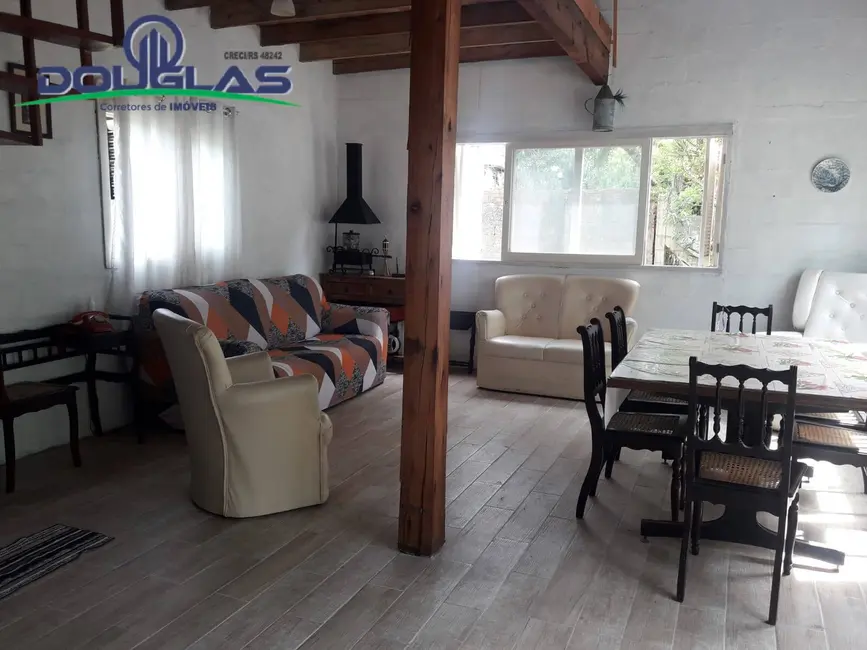 Casa com 2 quartos à venda, 600m2 em Viamao - RS - imagem 4 Foto 4 de Casa com 2 quartos à venda, 600m2 em Viamao - RS