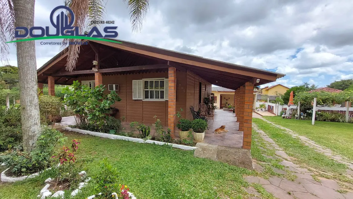 Foto 2 de Casa com 3 quartos à venda, 900m2 em Viamao - RS