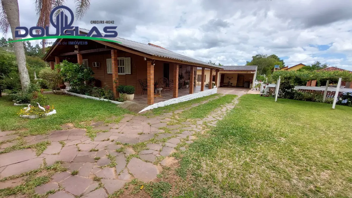 Foto 1 de Casa com 3 quartos à venda, 900m2 em Viamao - RS