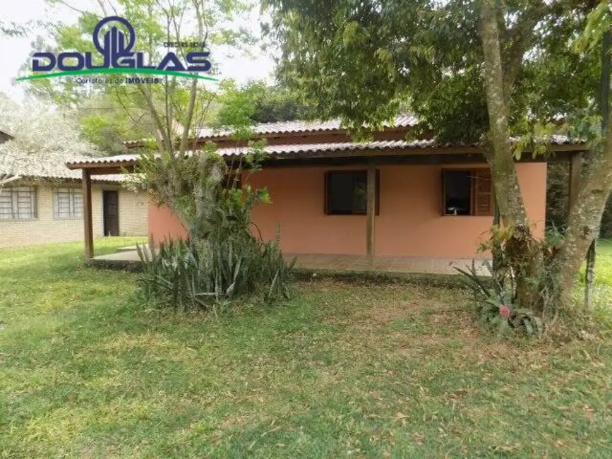 Chácara com 4 quartos à venda, 200m2 em Viamao - RS - imagem 3 Foto 3 de Chácara com 4 quartos à venda, 200m2 em Viamao - RS