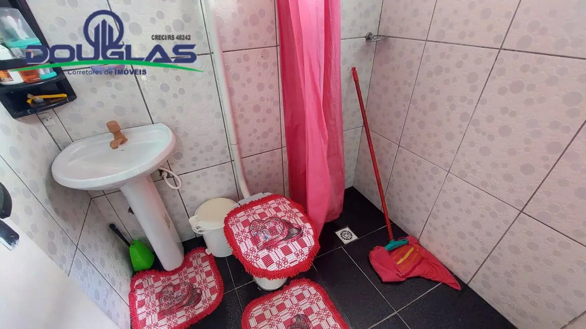 Casa com 2 quartos à venda, 1010m2 em Viamao - RS - imagem 9 Foto 9 de Casa com 2 quartos à venda, 1010m2 em Viamao - RS