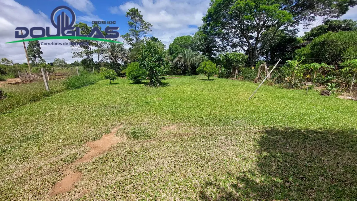 Foto 1 de Terreno / Lote à venda, 400m2 em Viamao - RS