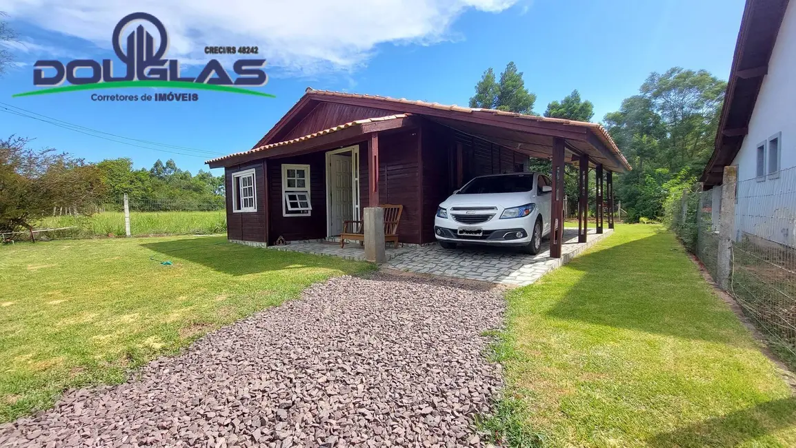 Foto 2 de Casa com 2 quartos à venda, 330m2 em Viamao - RS