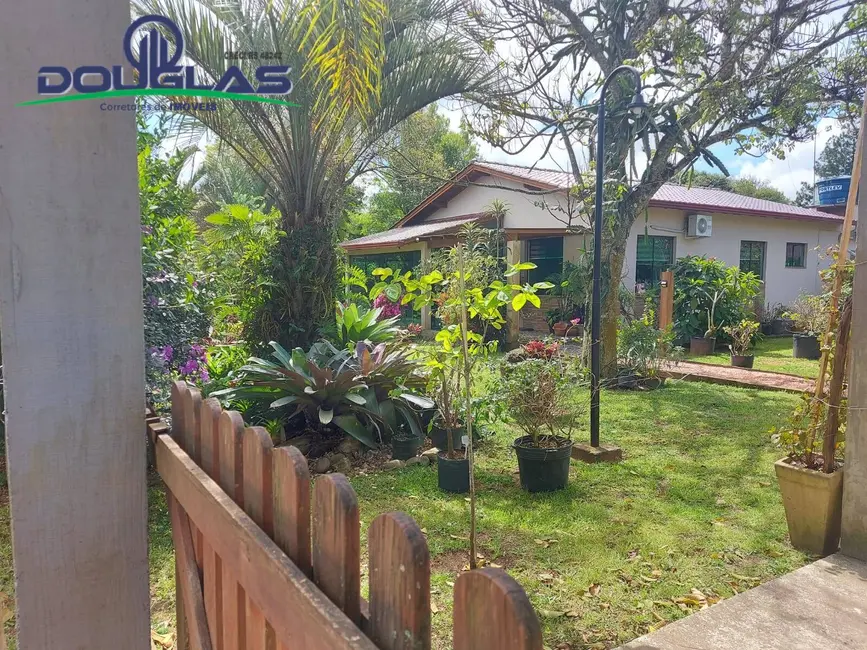 Foto 2 de Casa com 2 quartos à venda, 1200m2 em Viamao - RS