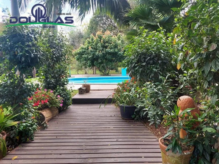 Foto 3 de Casa com 2 quartos à venda, 1200m2 em Viamao - RS