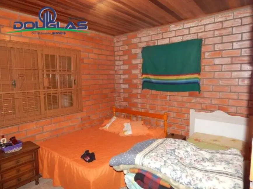 Casa com 2 quartos à venda, 150m2 em Viamao - RS - imagem 3 Foto 3 de Casa com 2 quartos à venda, 150m2 em Viamao - RS