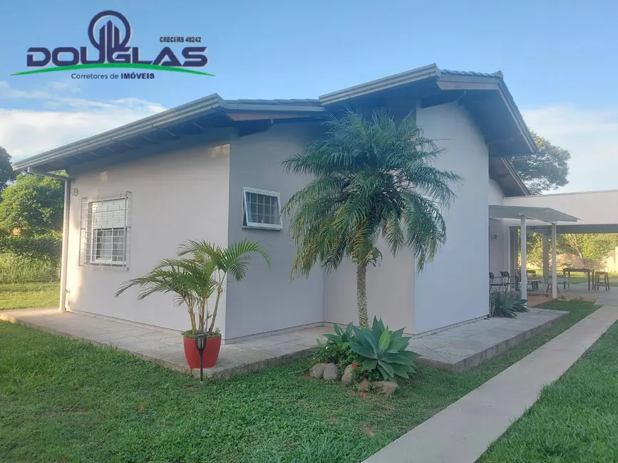 Casa com 2 quartos à venda, 1200m2 em Viamao - RS - imagem 1 Foto 1 de Casa com 2 quartos à venda, 1200m2 em Viamao - RS