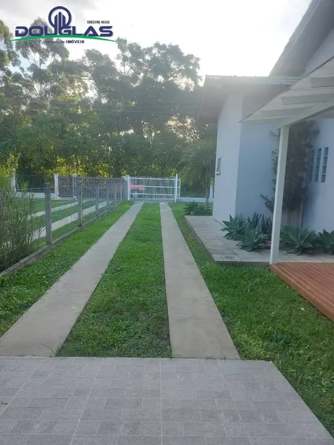 Casa com 2 quartos à venda, 1200m2 em Viamao - RS - imagem 2 Foto 2 de Casa com 2 quartos à venda, 1200m2 em Viamao - RS
