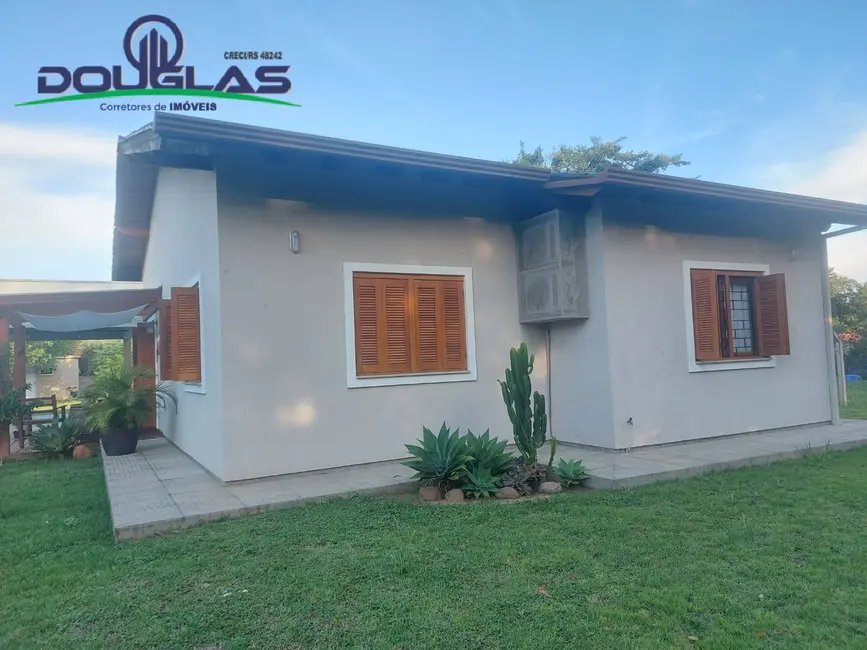 Foto 2 de Casa com 2 quartos à venda, 1200m2 em Viamao - RS