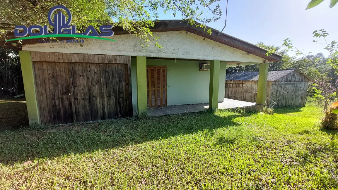 Foto 2 de Casa com 2 quartos à venda, 3240m2 em Viamao - RS