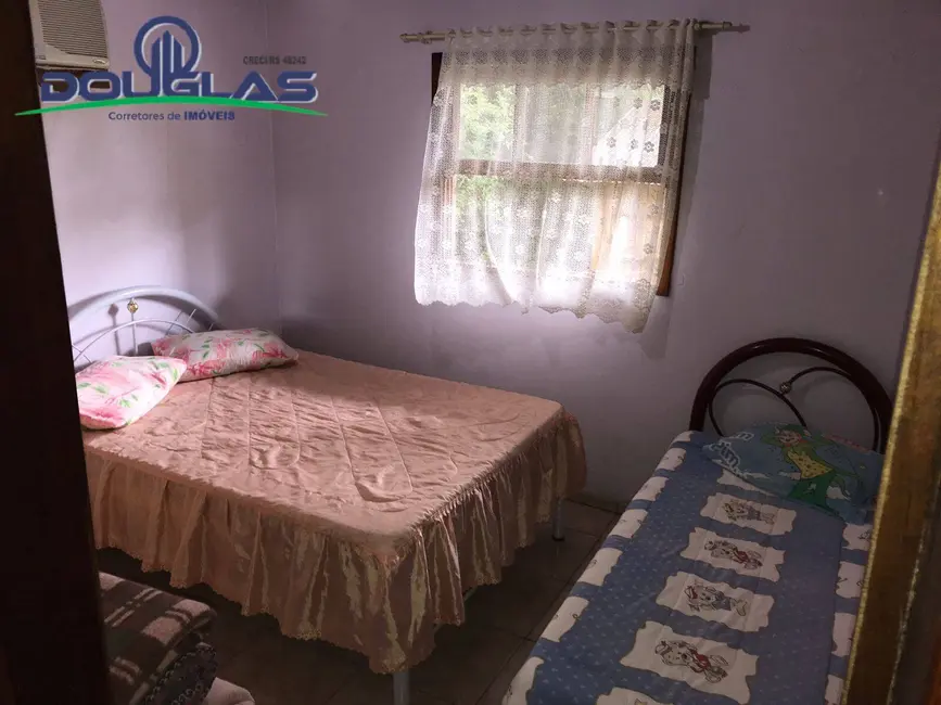 Casa com 2 quartos à venda, 3240m2 em Viamao - RS - imagem 8 Foto 8 de Casa com 2 quartos à venda, 3240m2 em Viamao - RS