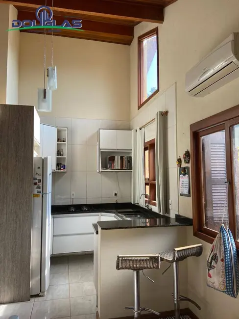 Casa com 3 quartos à venda em Viamao - RS - imagem 5 Foto 5 de Casa com 3 quartos à venda em Viamao - RS