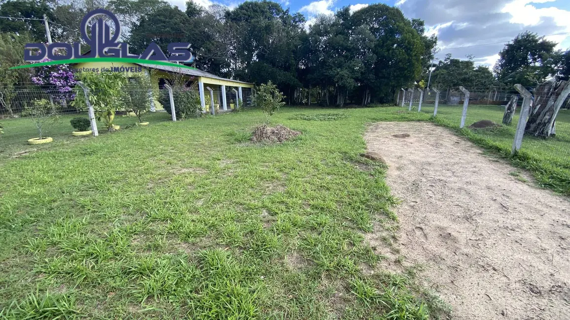 Foto 1 de Terreno / Lote à venda, 340m2 em Viamao - RS