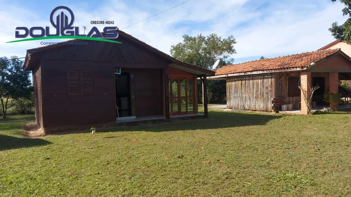 Foto 1 de Casa com 2 quartos à venda, 1350m2 em Viamao - RS