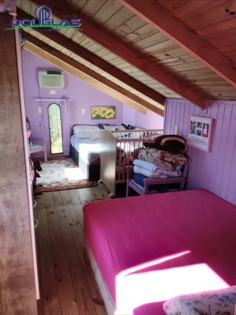 Casa com 4 quartos à venda em Viamao - RS - imagem 6 Foto 6 de Casa com 4 quartos à venda em Viamao - RS