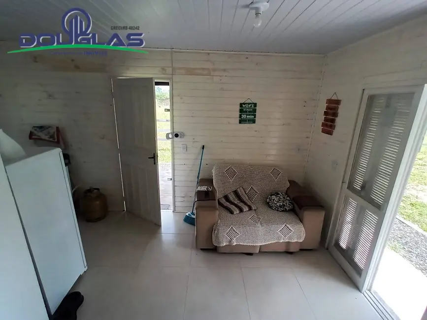 Casa com 2 quartos à venda, 1200m2 em Viamao - RS - imagem 3 Foto 3 de Casa com 2 quartos à venda, 1200m2 em Viamao - RS