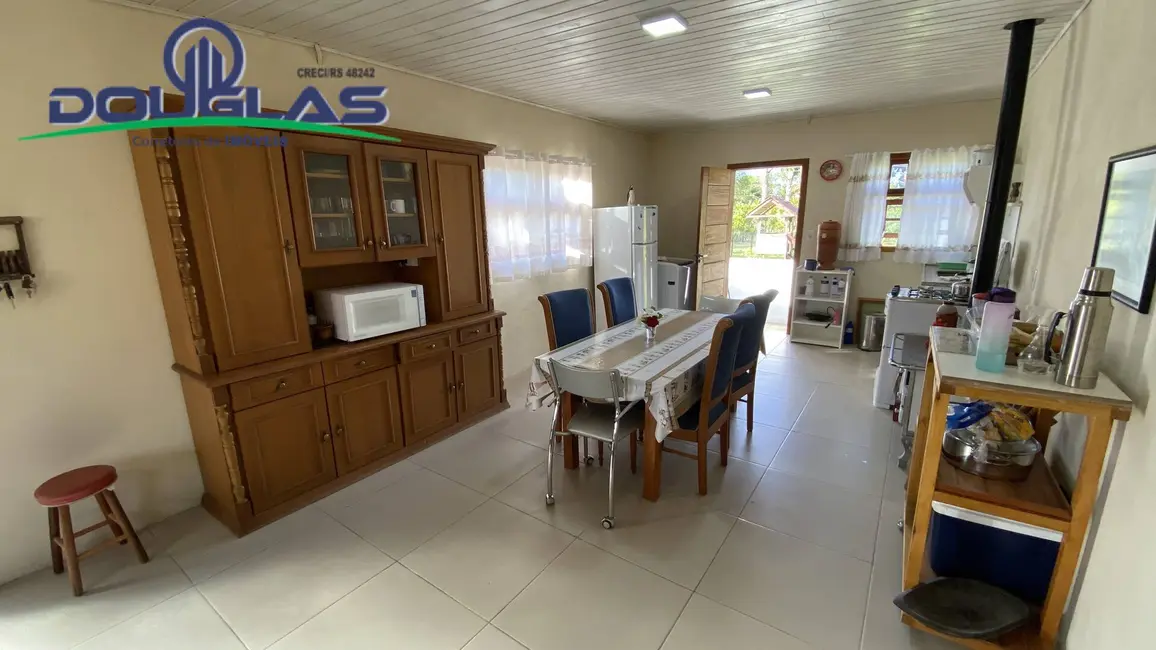 Foto 3 de Casa à venda, 900m2 em Viamao - RS